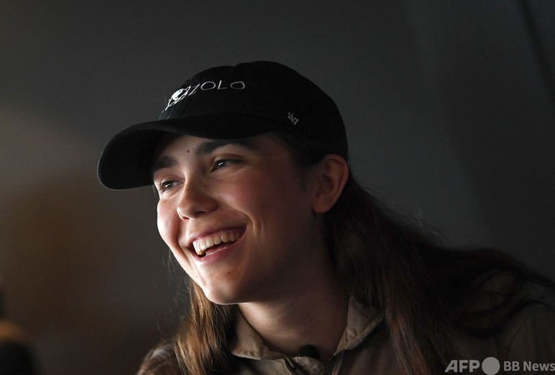 ベルギーの19歳、世界一周飛行を開始 女性最年少の記録目指す