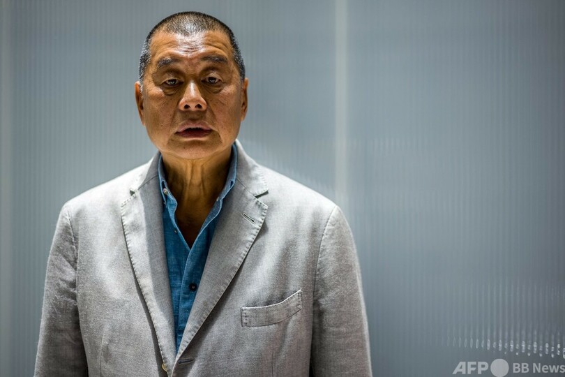 香港紙創業者を再び勾留 保釈認めず 前議員は亡命