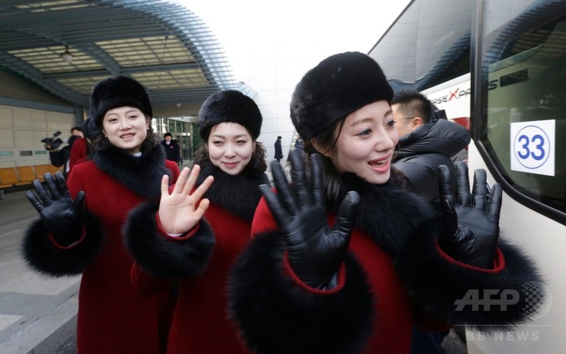 北朝鮮の芸術団と応援団 笑顔で韓国入り 写真枚 国際ニュース Afpbb News