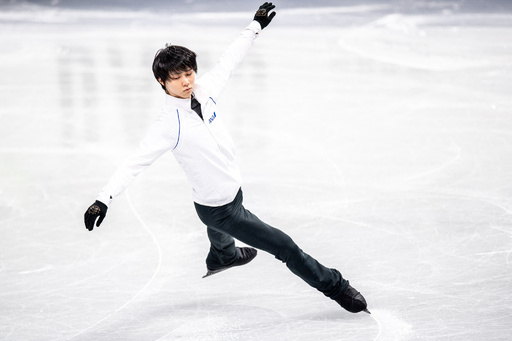 羽生結弦が公式練習 全日本フィギュア 写真5枚 国際ニュース：AFPBB News