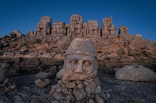 今日の1枚】星空見つめ続け数千年、トルコの巨石像 写真4枚 国際