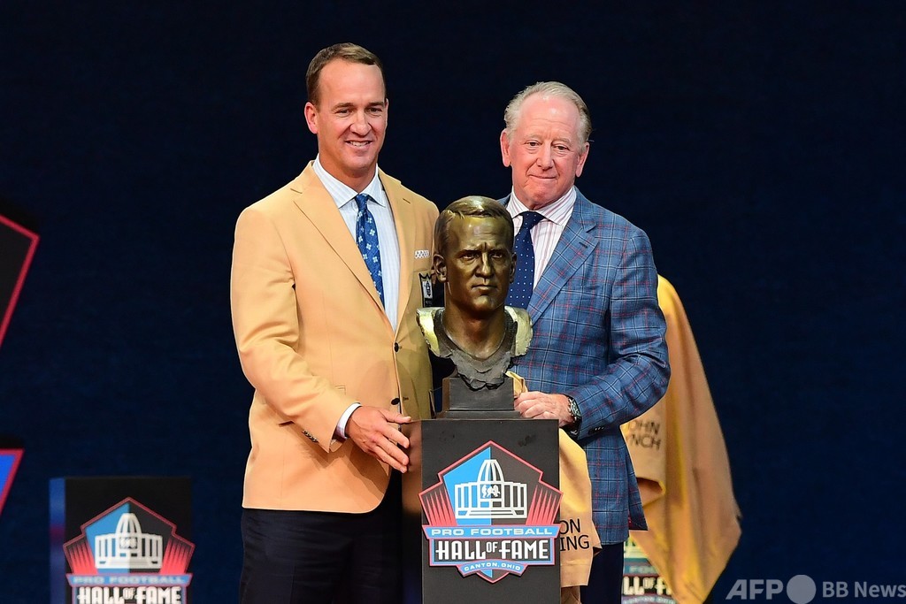 元QBマニング氏ら、殿堂入り表彰 米アメフト 写真4枚 国際ニュース：AFPBB News
