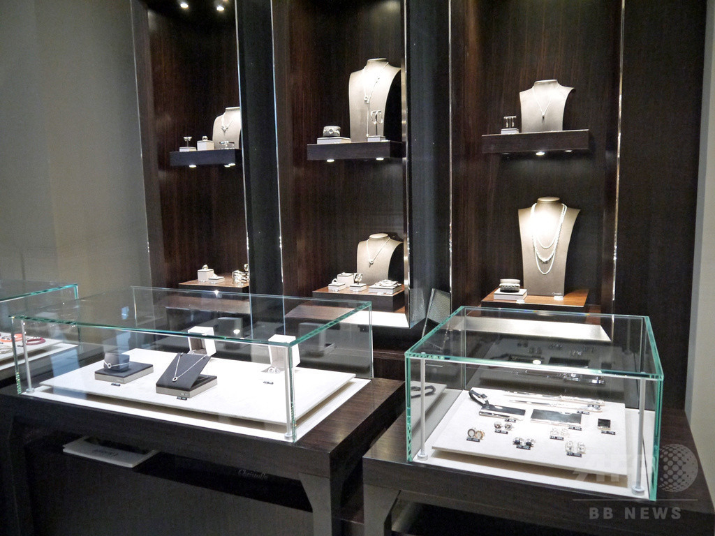 「クリストフル」青山本店がリニューアルし、グランドオープン