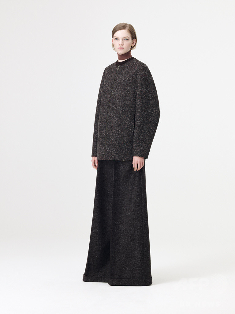 「COS」2016 年秋冬ウィメンズ＆メンズコレクション