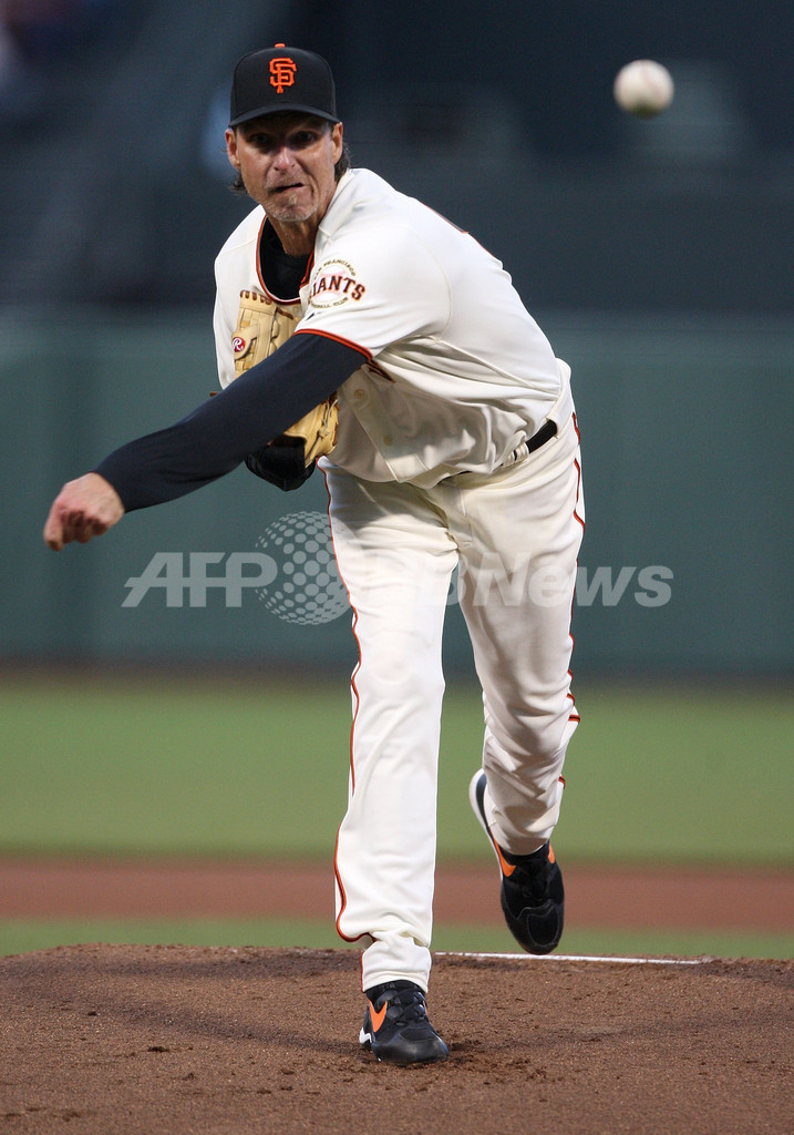 ランディ・ジョンソン ジャイアンツ入団後初登板で敗戦投手に 写真5枚