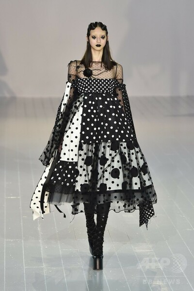 「マーク ジェイコブス」16/17年秋冬コレクション