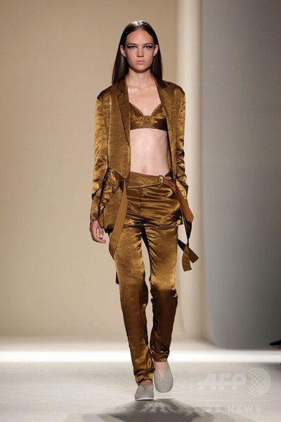 「ヴィクトリア ベッカム」17年春夏