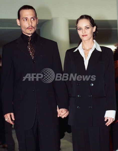 ジョニー・デップ、V・パラディと破局