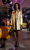 米・ニューヨークで発表されたケイト・スペード ニューヨーク（Kate Spade New York）13/14年秋冬コレクション（2013年2月8日撮影）。(c)AFP/Getty Images/Allison Joyce
