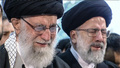 イラン首都にあるテヘラン大学で、イラン革命防衛隊の精鋭部隊「コッズ部隊」のガセム・ソレイマニ司令官らの遺体を納めたひつぎを前にして涙ぐむ同国の最高指導者アリ・ハメネイ師（左）ら。Iran Press提供の動画より（2020年1月6日撮影）。(c)AFP PHOTO / HO / IRAN PRESS