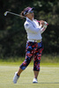 女子ゴルフ米国ツアー、ショップライト・クラシック（ShopRite LPGA Classic 2013）は1日、ニュージャージー（New Jersey）州ギャロウェイ（Galloway）のストックトン・シービュー・ホテルアンドゴルフクラブ（Stockton Seaview Hotel and Golf Club）で2日目が行われ、有村智恵（Chie Arimura）が通算2アンダーで4位タイに浮上した。

13番ホールで2打目を打つ有村智恵（2013年6月1日撮影）。(c)AFP/Getty Images/Hunter Martin