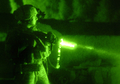 2007年6月19日、バクバ（Baquba）郊外で掃討作戦を展開するストライカー旅団戦闘チームの兵士（2007年6月20日米軍提供）。(c)AFP/STAFF SGT. ANTONIETA RICO