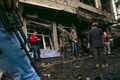 シリア北東部カミシリで起きた同時爆発の現場（2019年11月11日撮影）。(c)Delil souleiman / AFP