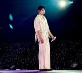 渦中の韓流歌手、東京で開催の写真展が物議…ファンから厳しい声も