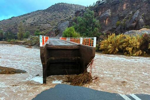 チリの乾燥地帯に猛烈な雨、死者10人 住宅1100戸超被害 非常事態宣言