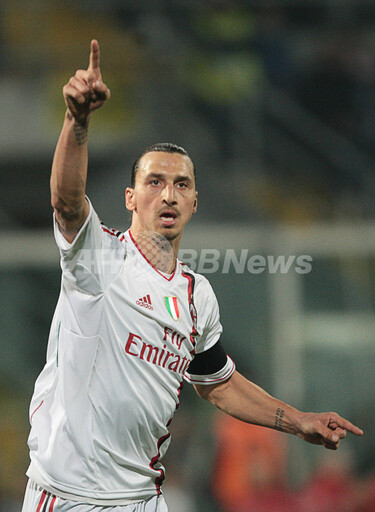 イブラヒモビッチのハットトリックでミラン快勝、ユベントスは