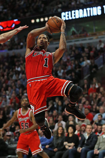 ブルズが元MVPローズを放出、複数の選手が絡むトレードでニックスに