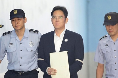 サムスン副会長に懲役5年の実刑判決、韓国