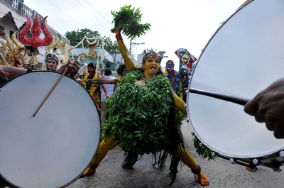 ヒンズー教の女神マハカーリーの祭り、インド