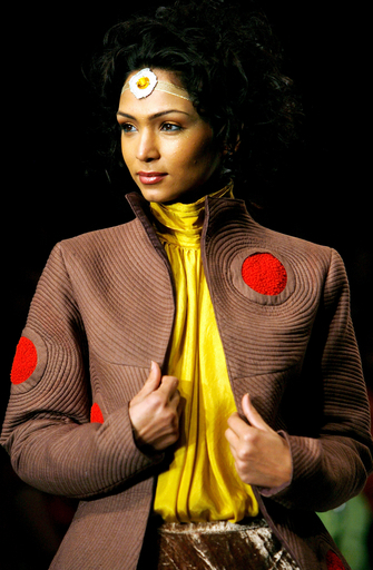 ＜07/08年秋冬インド・ファッション・ウィーク＞アパルナ＆ノーデン・ウォンディ、新作を発表 - インド