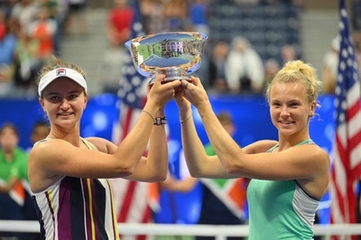 クレイチコバ/シニアコバ組が女子複優勝 全米OP