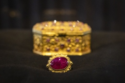 文化財「ロンボクの宝」 インドネシアに返還 オランダで式典