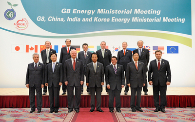 11か国エネルギー相会合、原油高に「深刻な懸念」