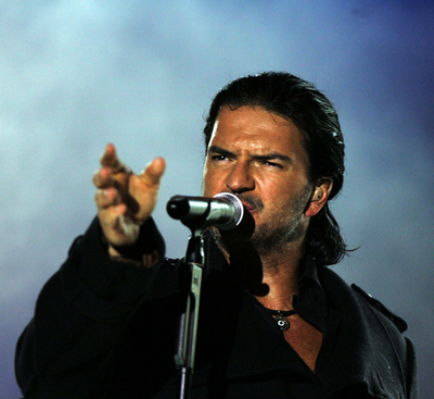 海外ツアー中のリカルド・アルホナ、グアテマラ・シティでコンサート開催 - グアテマラ