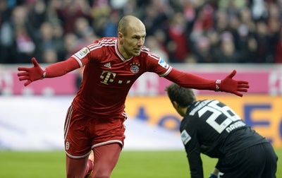 バイエルン、ロッベンの2得点で無敗記録伸ばす