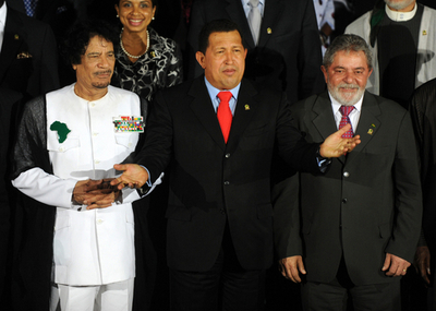 カダフィ大佐、｢南半球版NATO｣構想を呼び掛け 南米アフリカサミット