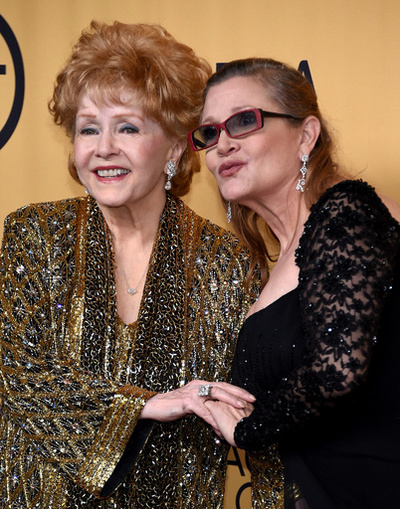 米女優デビー・レイノルズさん死去 急逝したフィッシャーさんの母