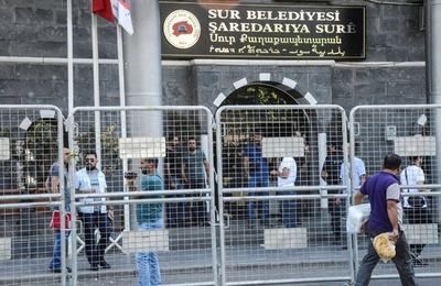 トルコ、自治体首長28人を一斉解任 クーデター未遂後の粛清と批判