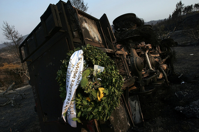 ギリシャと周辺の山火事、天候のおかげで小康状態