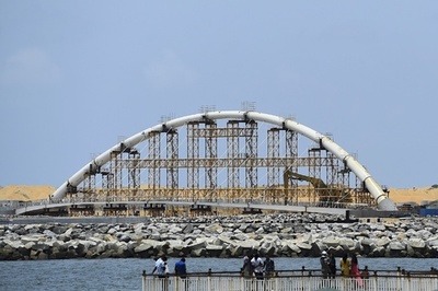 スリランカ、日本が支援する都市交通整備計画を撤回