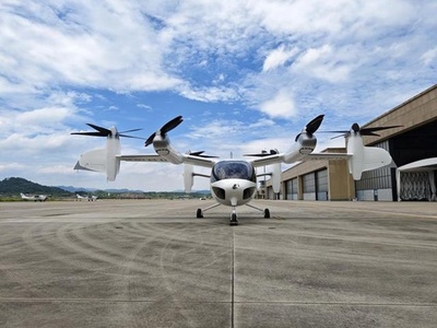 中国で「空飛ぶクルマ」実用化が近づく eVTOL試験飛行が開始