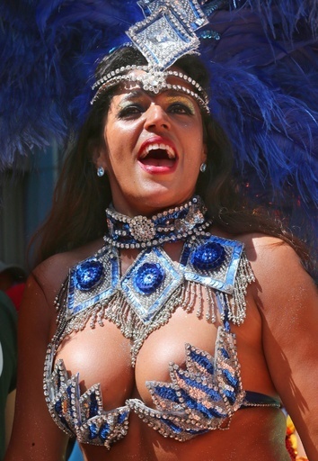 独ベルリンのカーニバル、多様な文化と民族が花開く