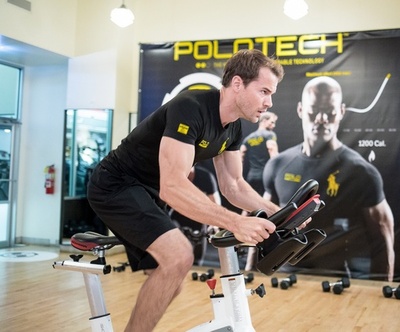 「ラルフ ローレン」、運動量を計測可能な「スマートシャツ」発売