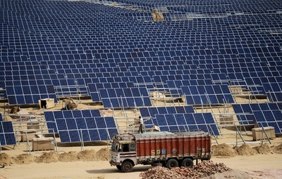 インド、COP21を前に太陽光発電強化掲げる
