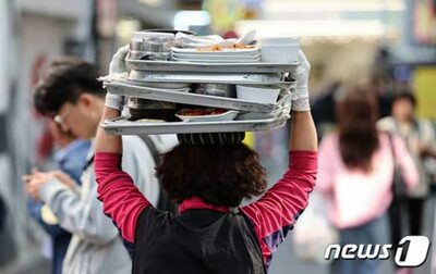 「買い物、調理を1時間以内で」韓国の家事手伝い募集…でも「時給1100円」の薄給に非難集中