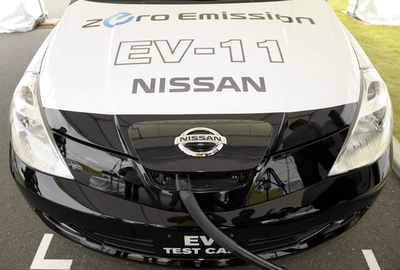 日産自動車、EV実験車両を公開