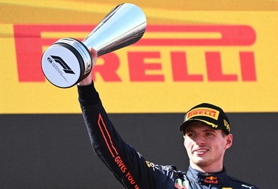 フェルスタッペン、スペインGP優勝で総合首位に ルクレールは悲劇