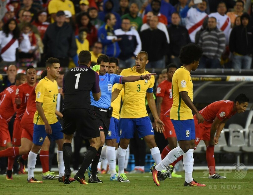 ブラジルのコパ敗退決定 疑惑の得点でペルーに敗れる 写真10枚 国際ニュース Afpbb News