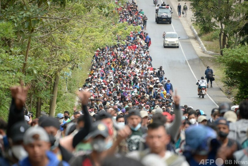 グアテマラ入りのホンジュラス移民、9000人に メキシコ経由で米目指す