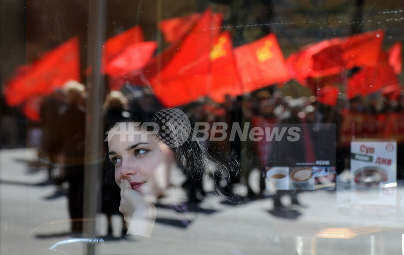 経済危機の世界各地でメーデー、ドイツとトルコでは機動隊と衝突