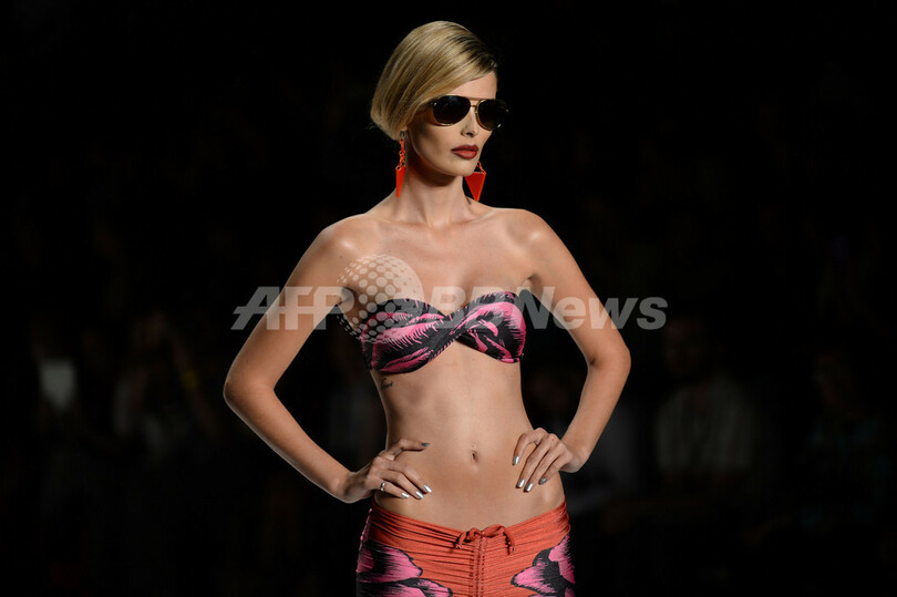 リオ・ファッション・ウィーク、トリーヤが来年夏のコレクションを披露