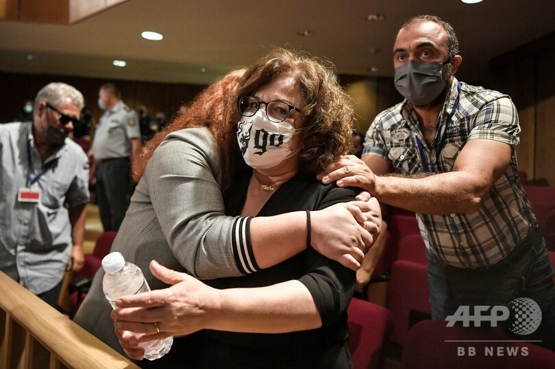 ギリシャ歌手刺殺、関与のネオナチ政党は「犯罪組織」との判断 