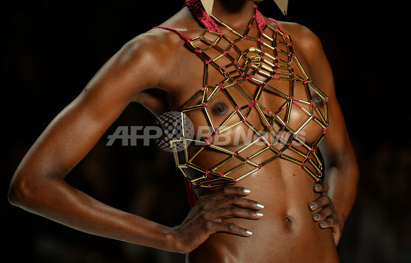 リオ・ファッション・ウィーク、トリーヤが来年夏のコレクションを披露