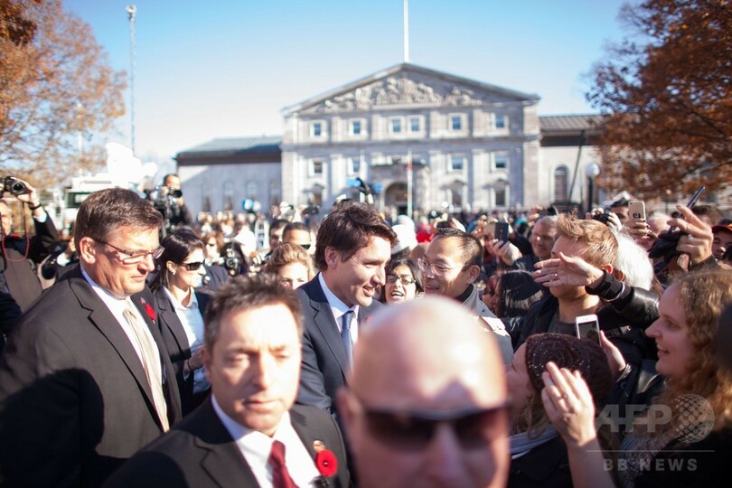 カナダでトルドー新首相が就任、新内閣の半数は女性