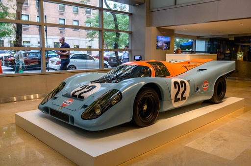 栄光のル・マン』に登場のポルシェ、競売へ 写真7枚 国際ニュース