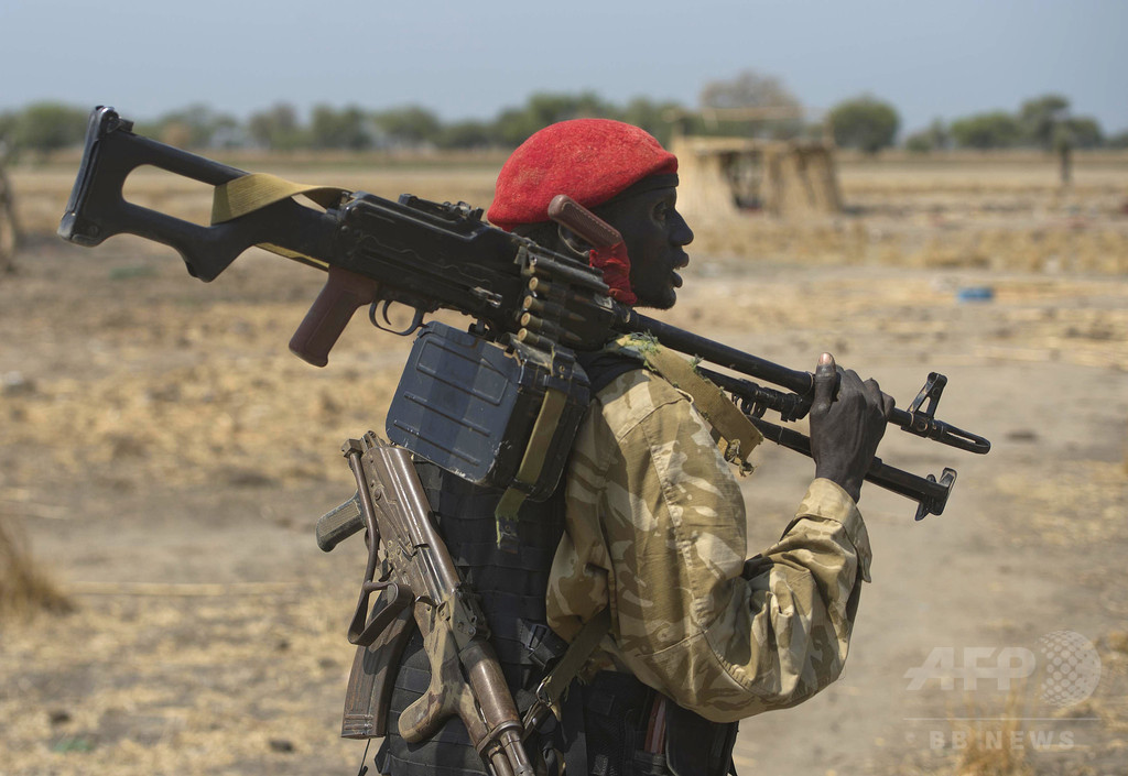 南スーダン軍、民間人50人をコンテナ詰めで窒息死させる 南スーダン軍、民間人50人をコンテナ詰めで窒息死させる